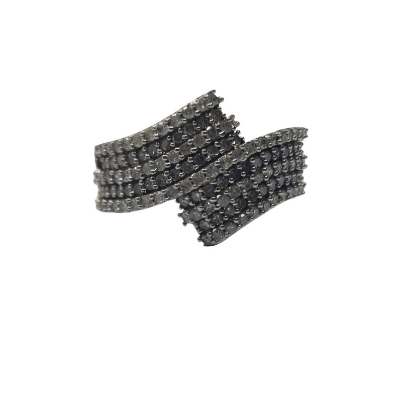 9ct White gold diamond twist ring