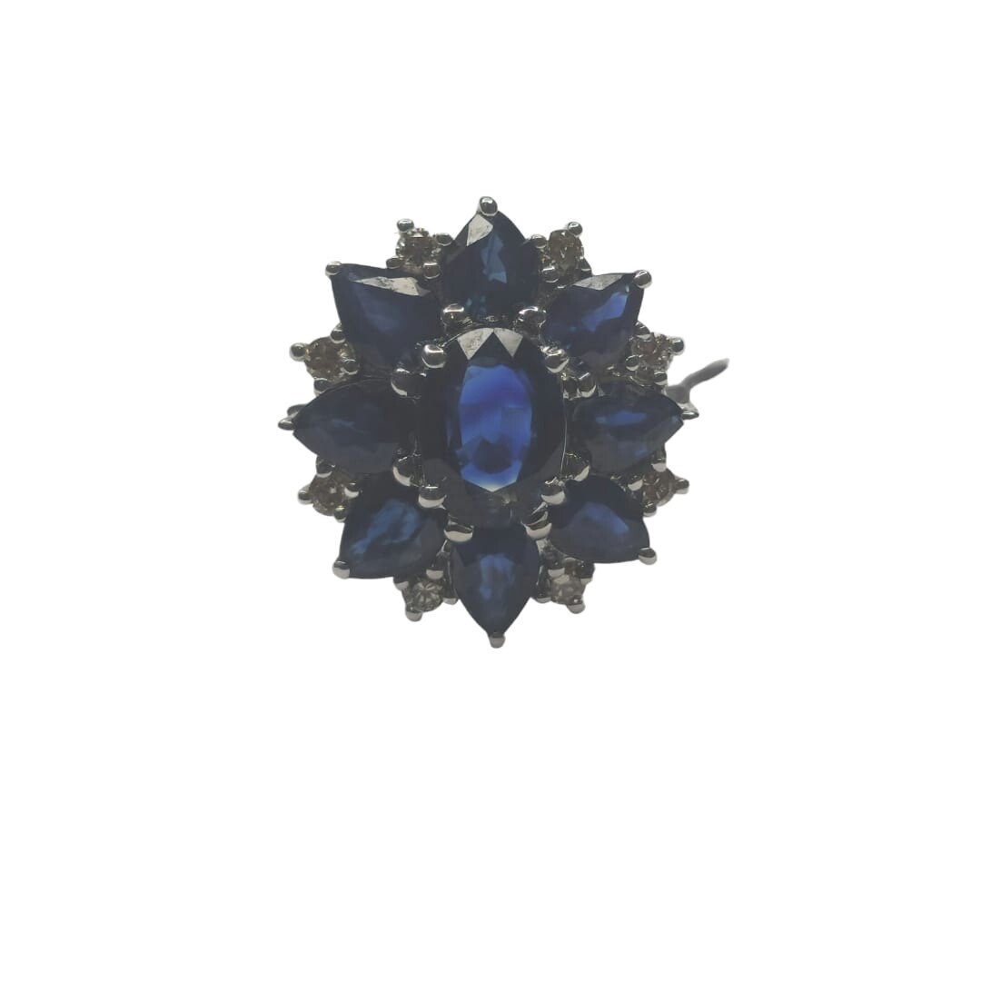 9ct white gold sapphire flower style ring
