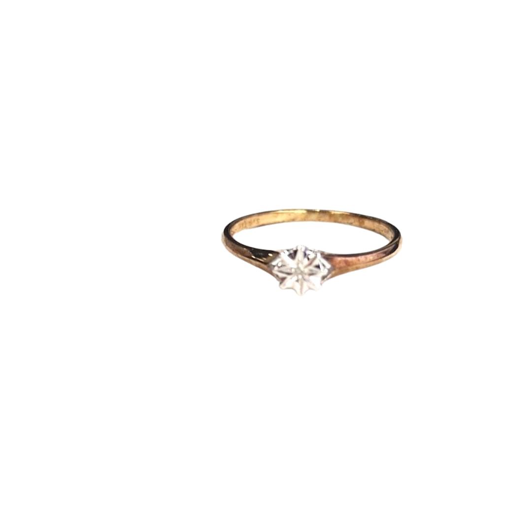 9ct yellow gold Star diamond ring