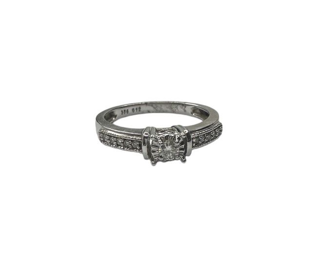 9ct white gold diamond set ring
