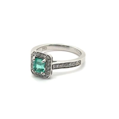 18ct White Gold Diamond and Emerald Ring
