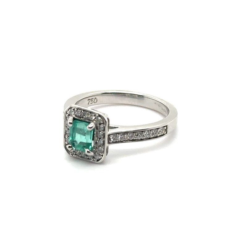 18ct White Gold Diamond and Emerald Ring