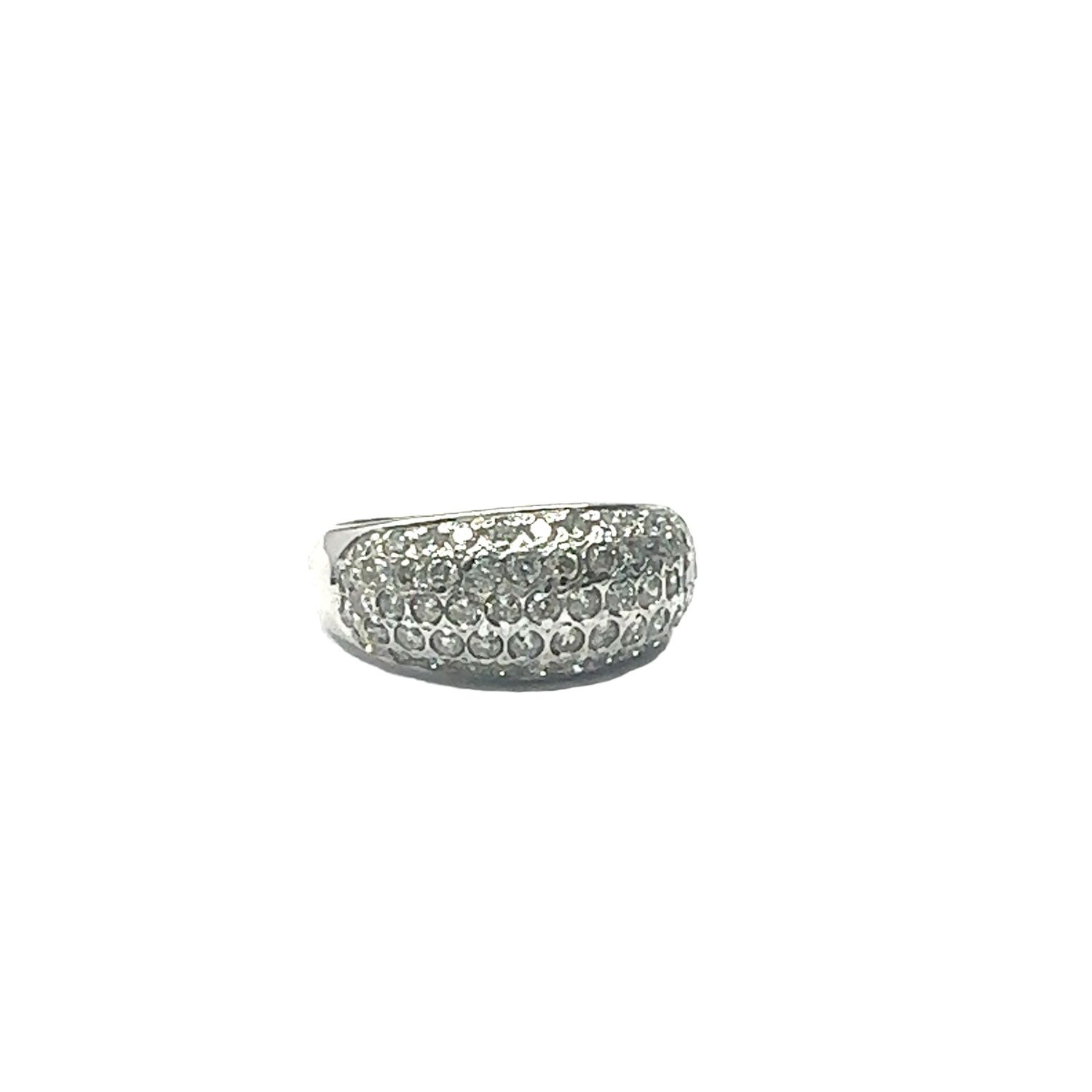 18ct white gold cluster set diamond ring