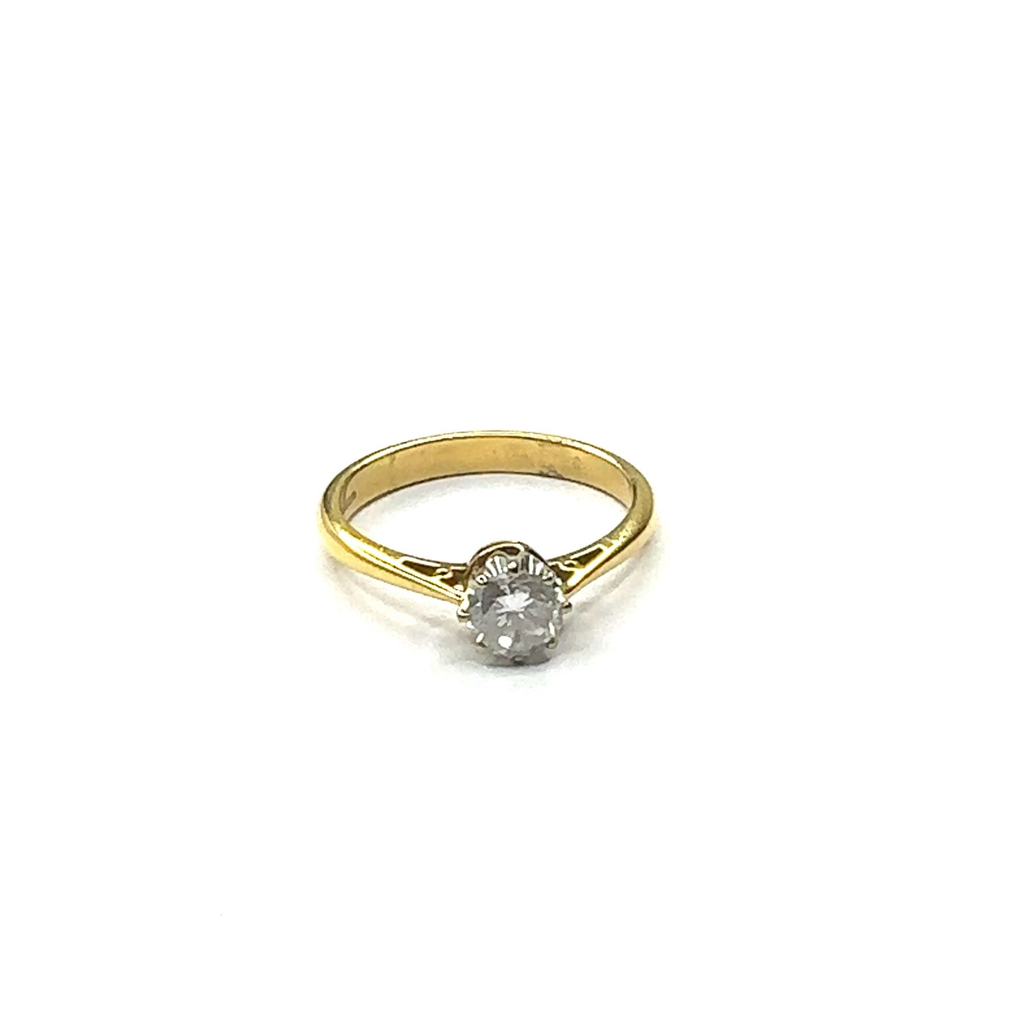 18k Yellow gold single set diamond ring