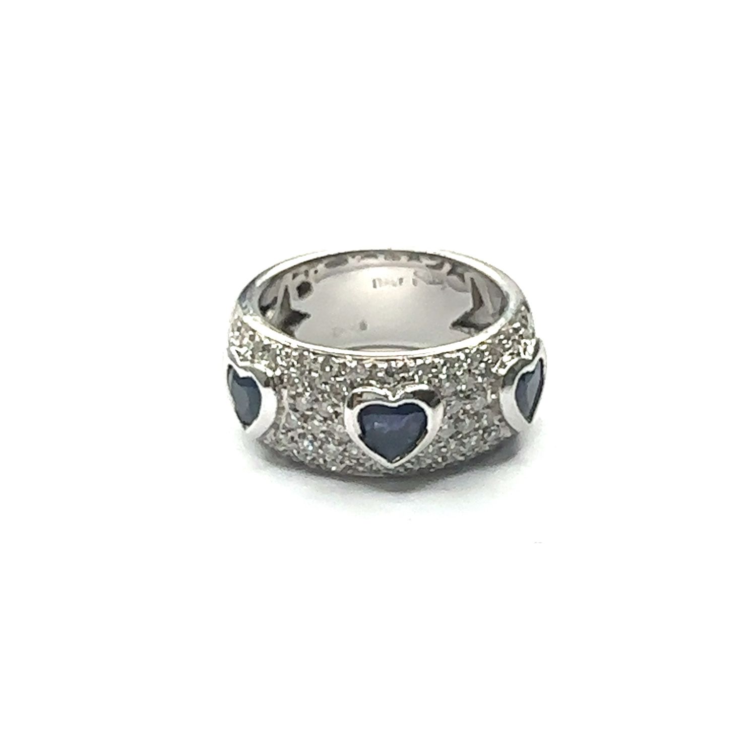 18ct white gold diamond 0.60ct and sapphire heart ring