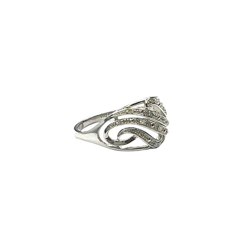 9ct white gold flower design diamond ring