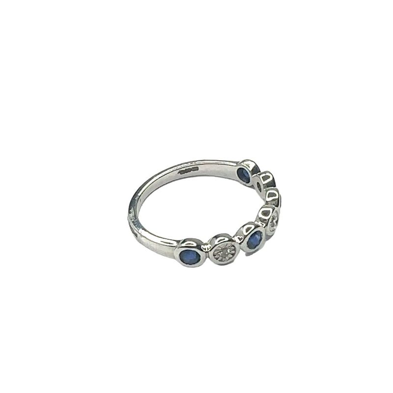 9ct  white gold diamond and sapphire set ring