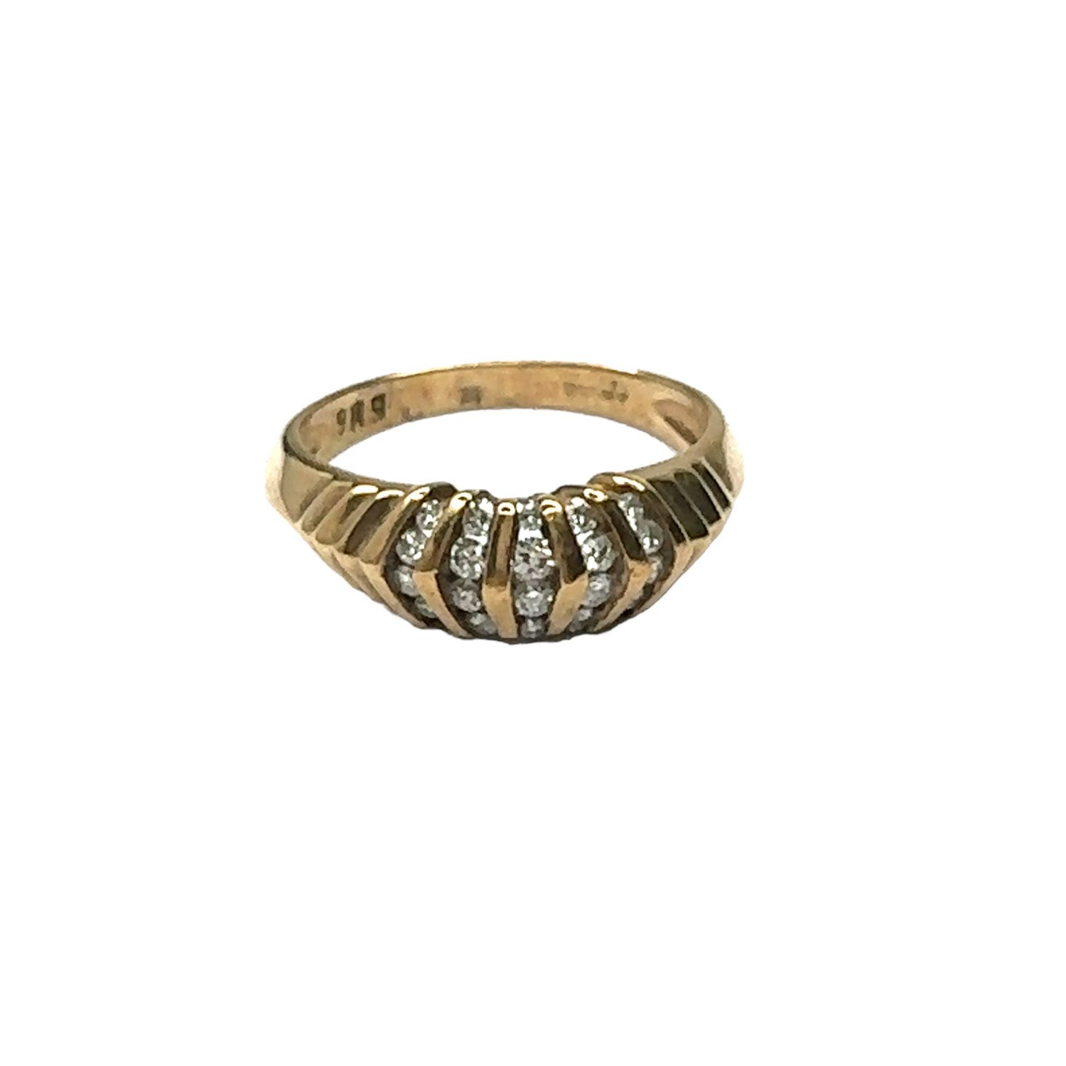 9ct yellow gold diamond cluster style ring