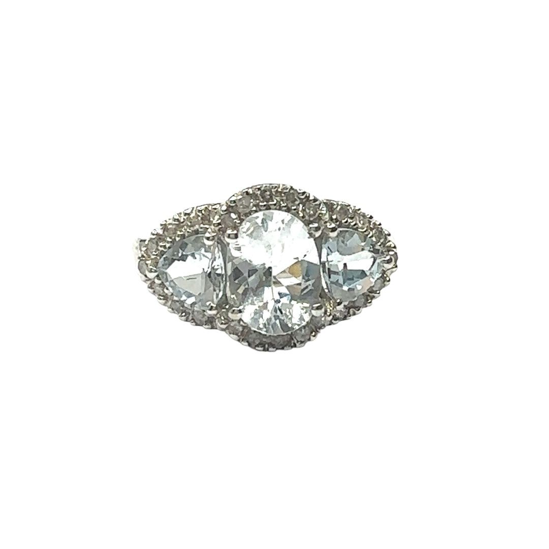 9ct white gold light aquamarine and diamond set ring