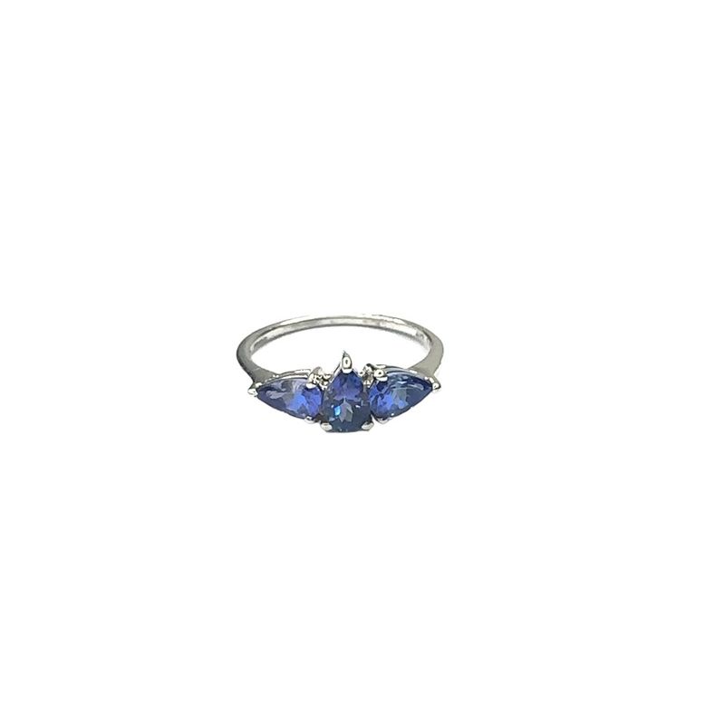 9ct white gold Topaz ring