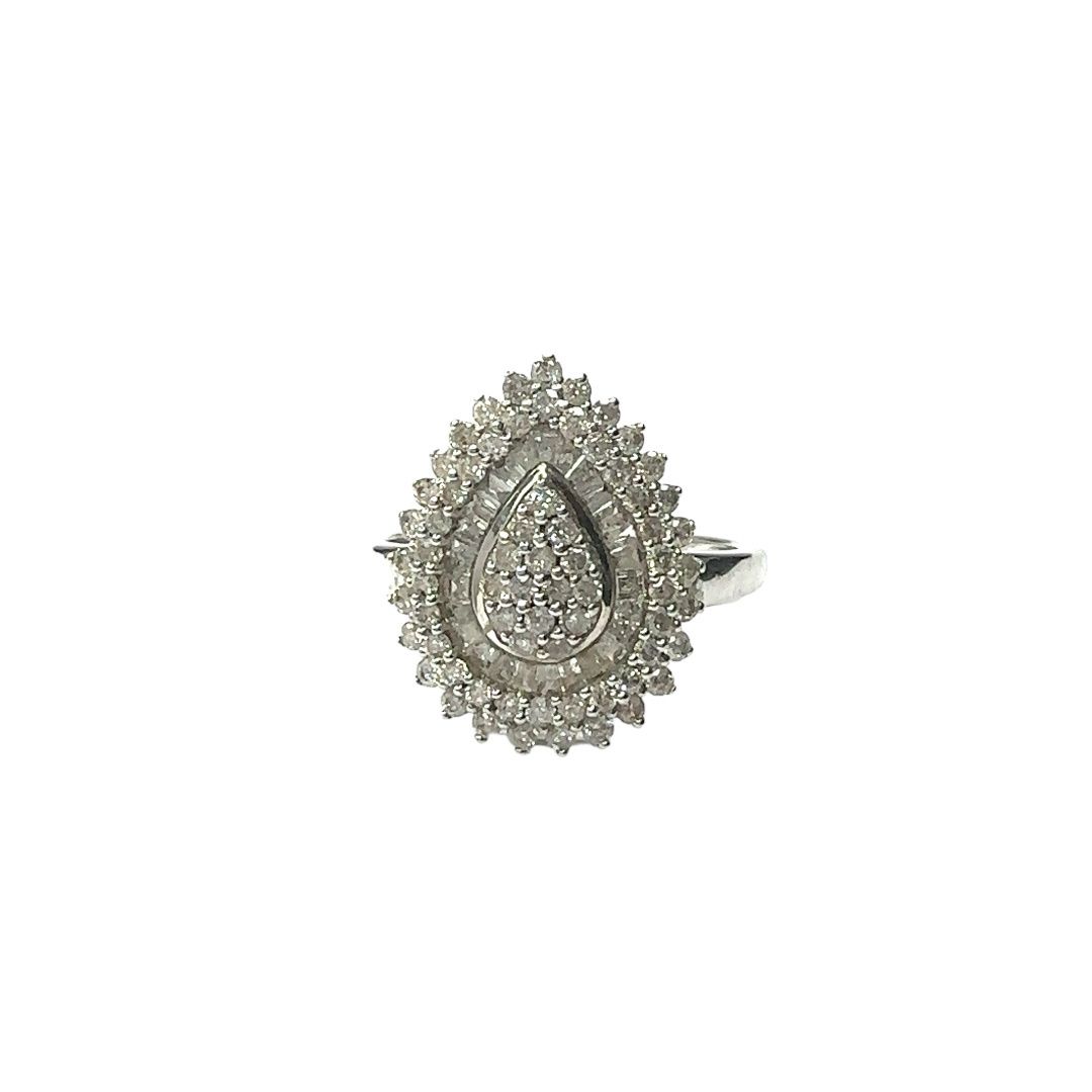 9ct white gold 1ct diamond pear shape ring