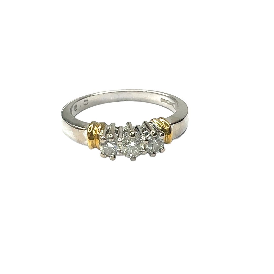 9ct white gold 0.30ct diamond 3 set ring