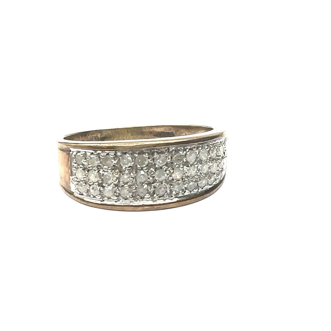 9ct yellow gold diamond cluster style set