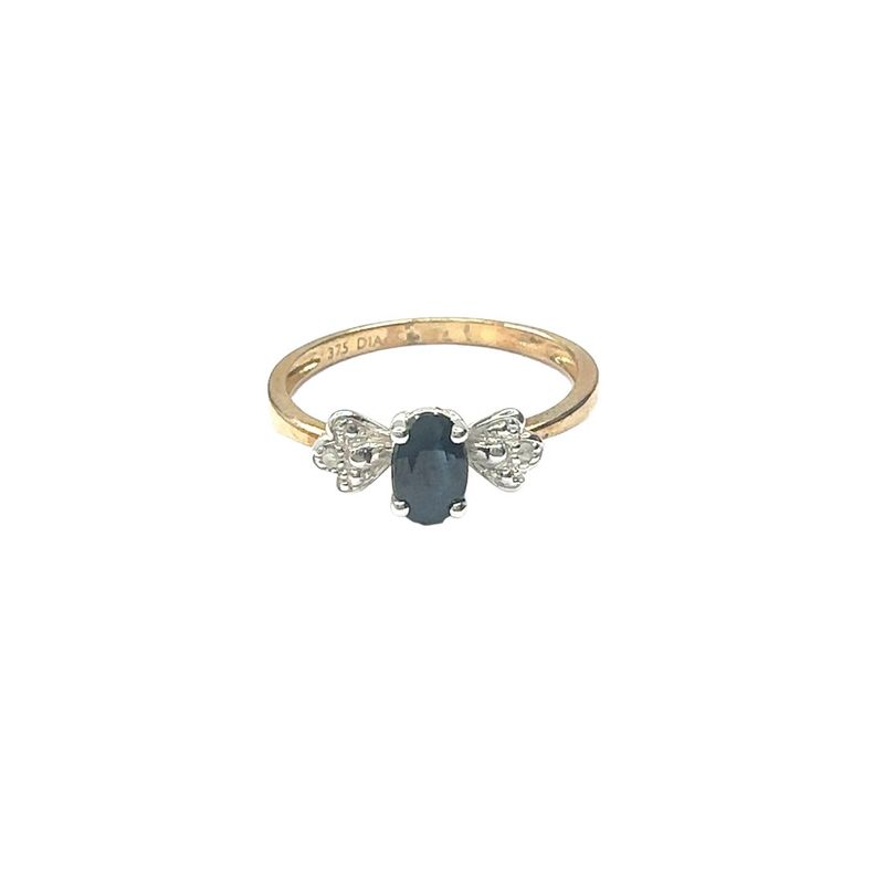 9ct yellow gold Diamond and black sapphire set ring