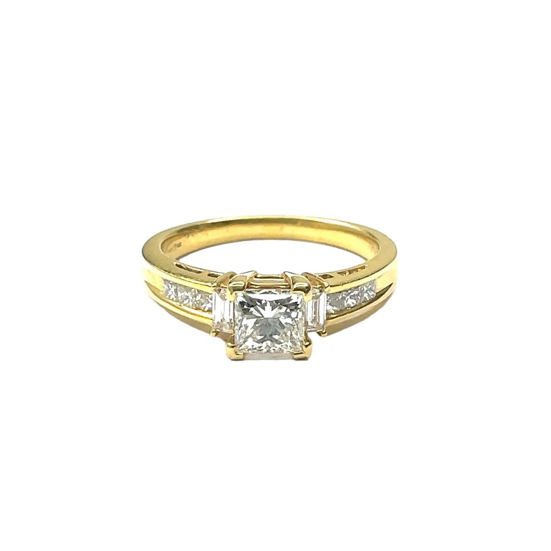 18ct yellow gold 1.2ct diamond centre and shoulder set ring
