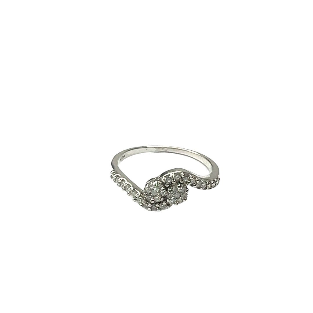 9ct white gold diamond 0.20ct set ring