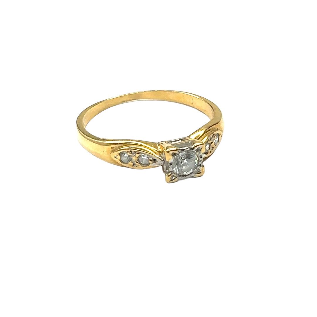 18ct yellow gold 0.35ct diamond set ring