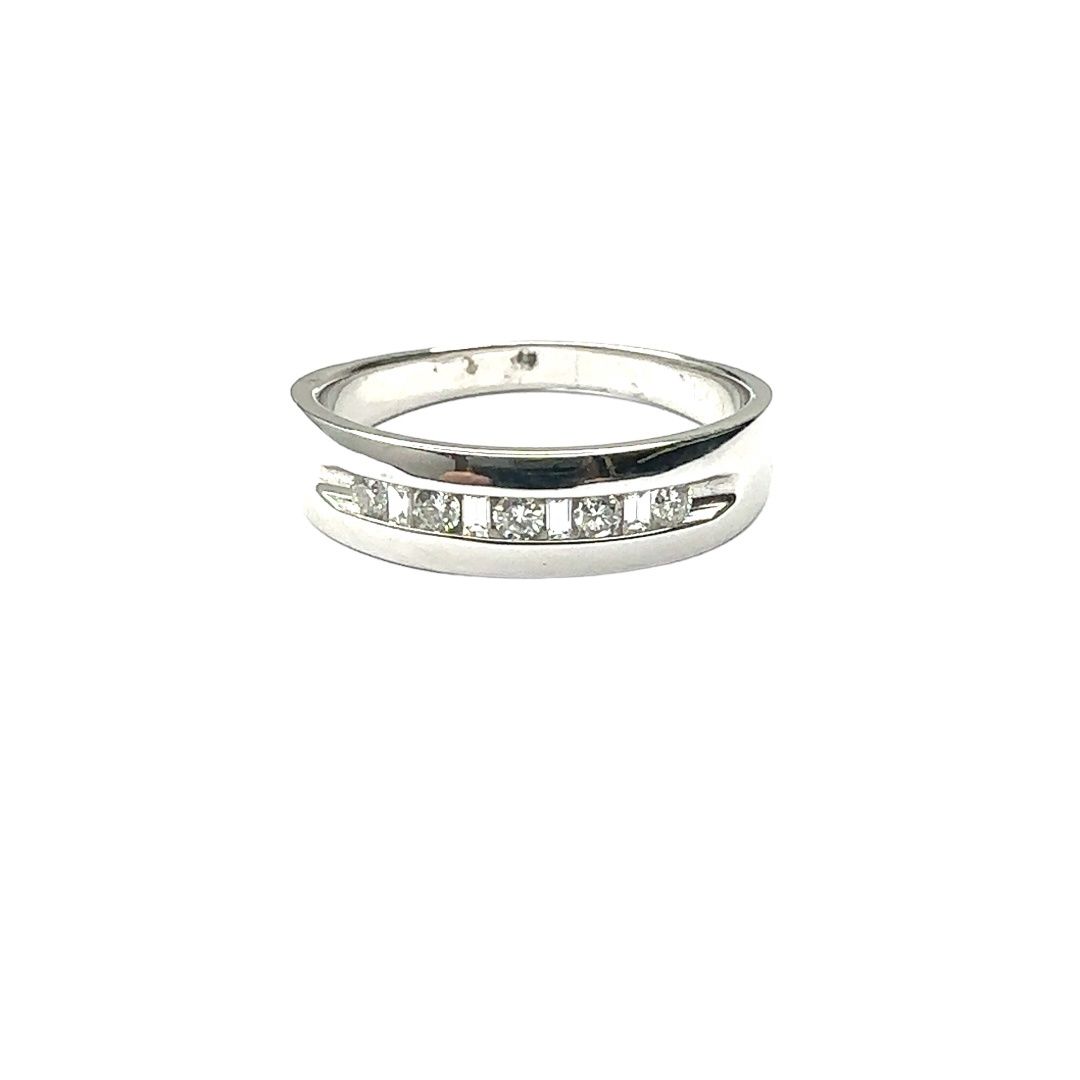 10ct white gold diamond 0.35ct ring
