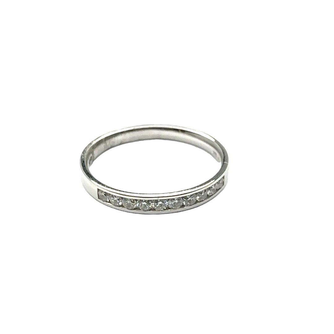 18ct white gold 0.30ct diamond half eternity ring