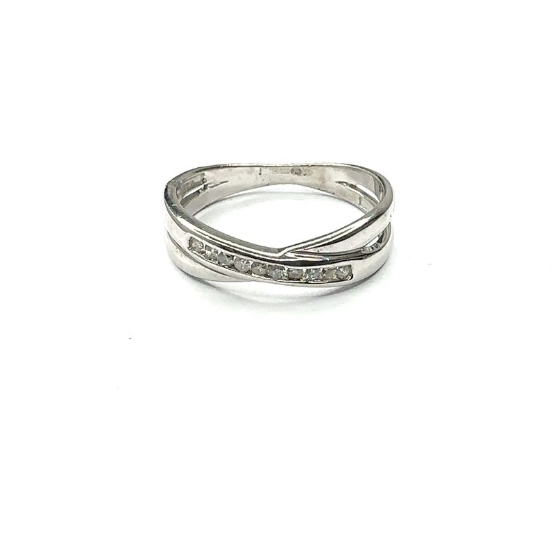 9ct white gold 0.10ct diamond twist style ring