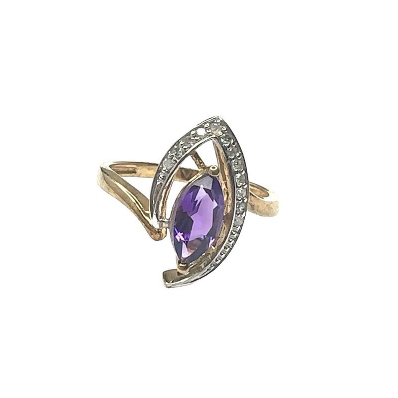 9ct yellow gold diamond 0.10ct and amethyst ring