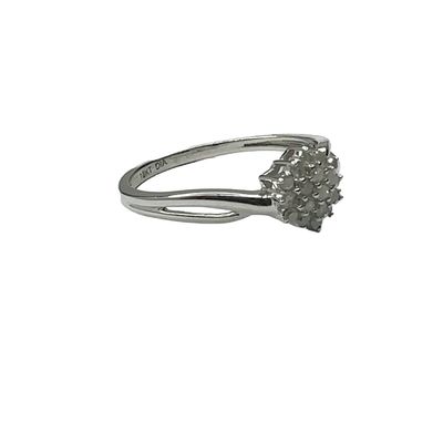 9ct white gold diamond 0.15ct flower style set ring