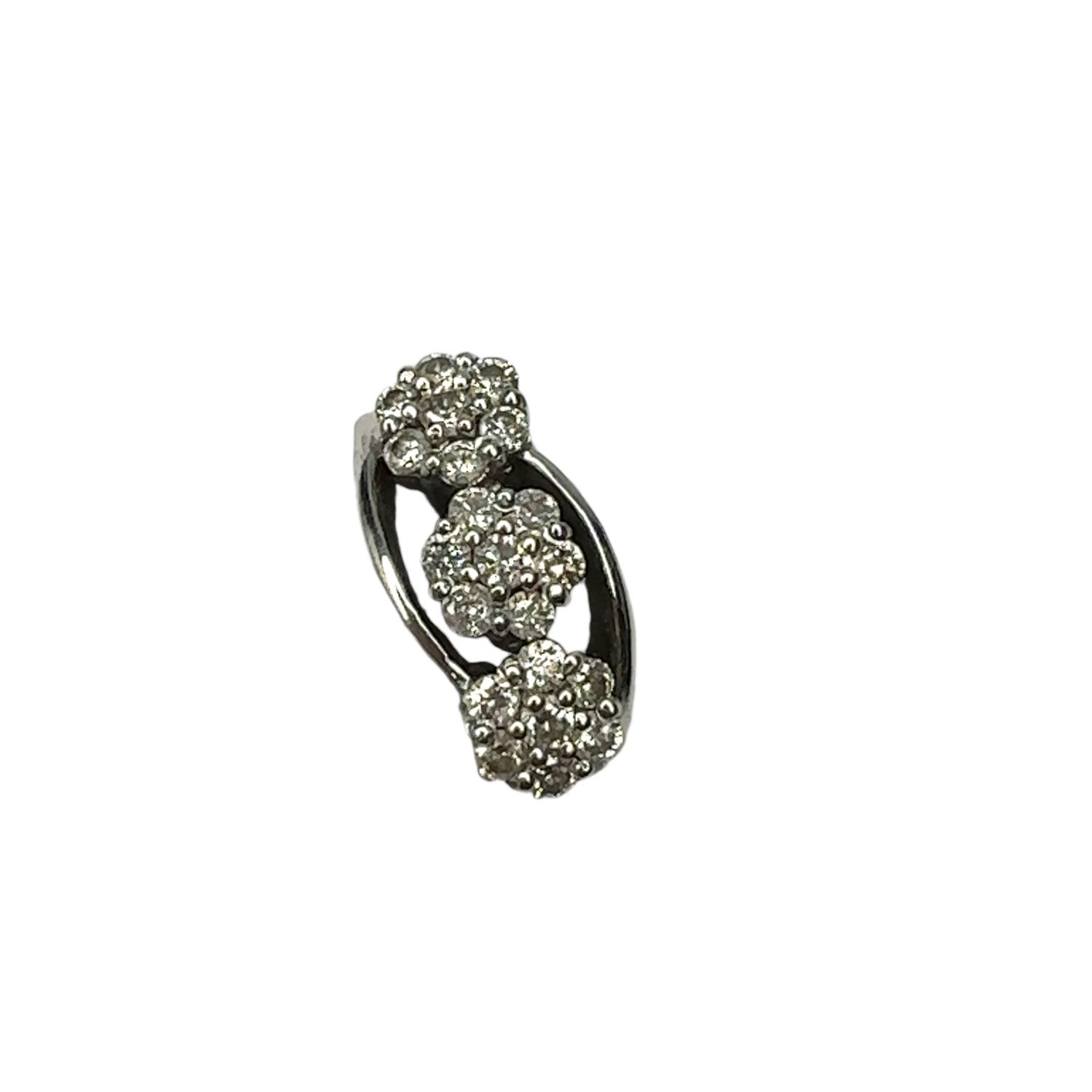 18ct white gold diamond 0.60ct flower style ring