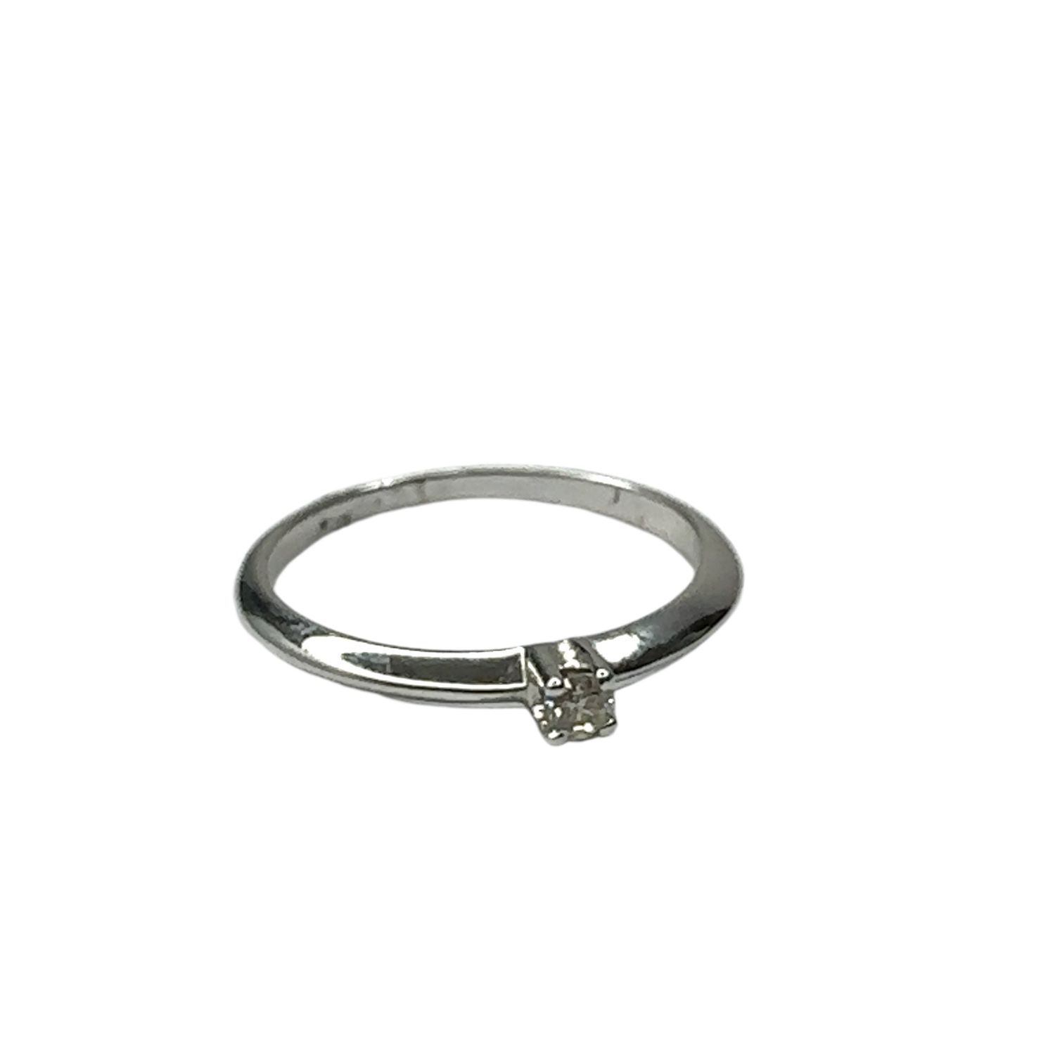 18ct white gold single 0.10ct diamond ring