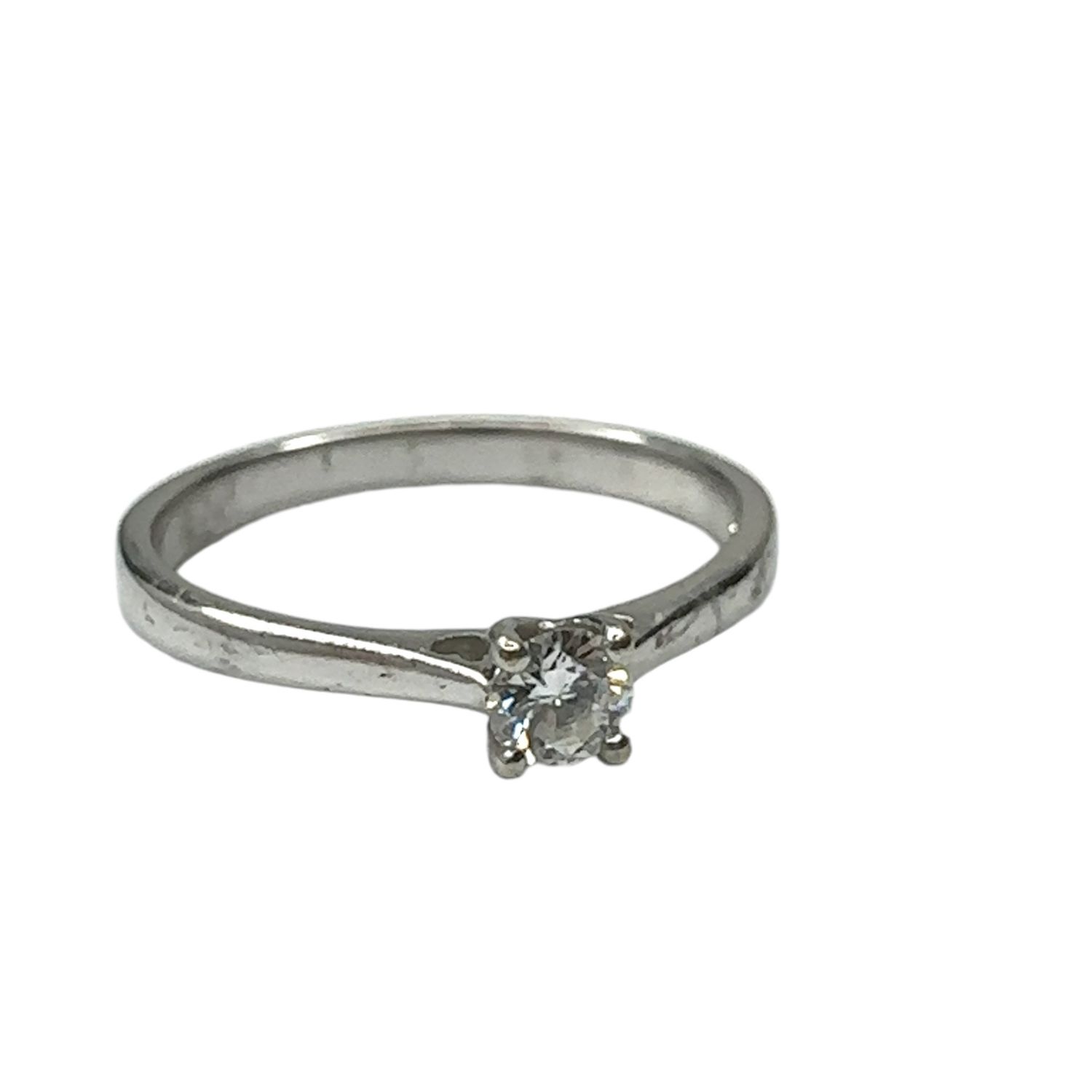 9ct white gold single set diamond 0.15ct ring