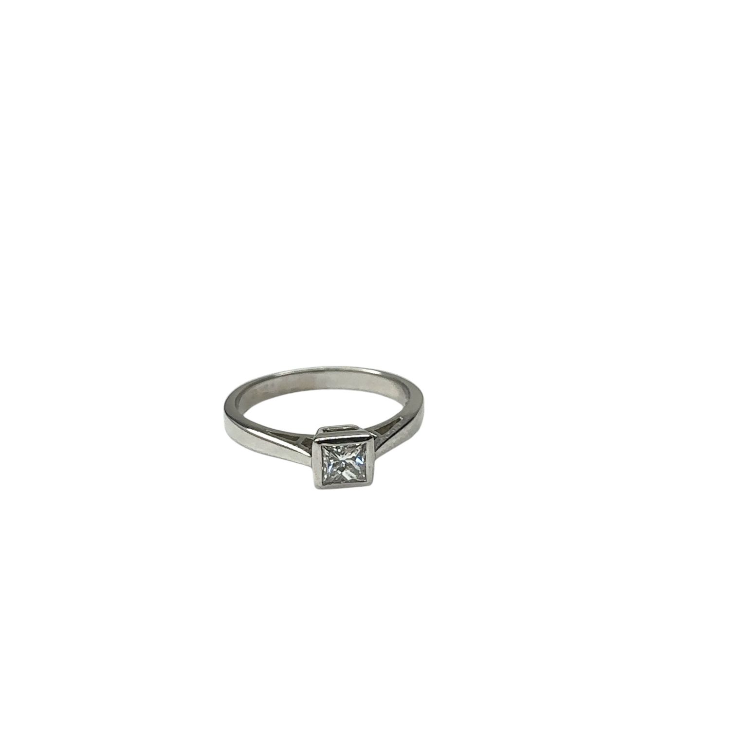 18ct white gold diamond 0.50ct princess cut ring