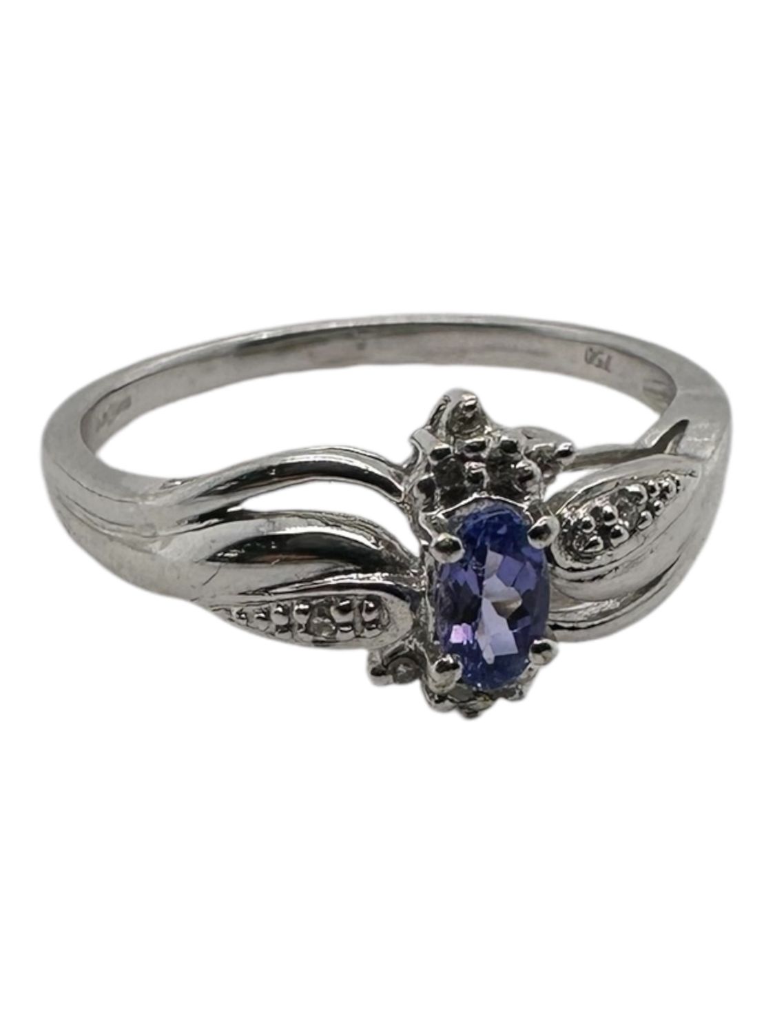 9ct white gold diamond and oval cut amethyst ring