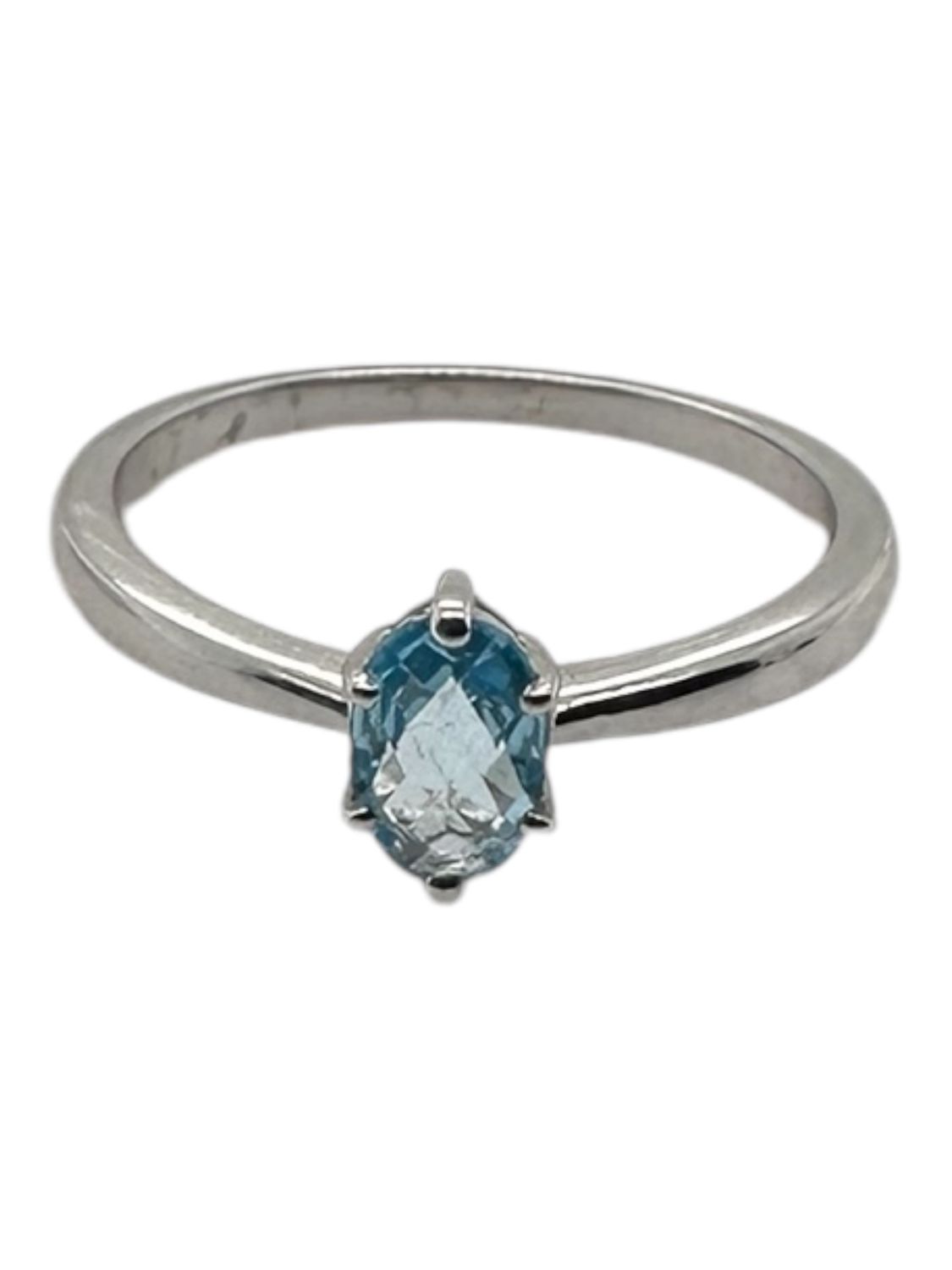 9ct white gold aqua marine set ring
