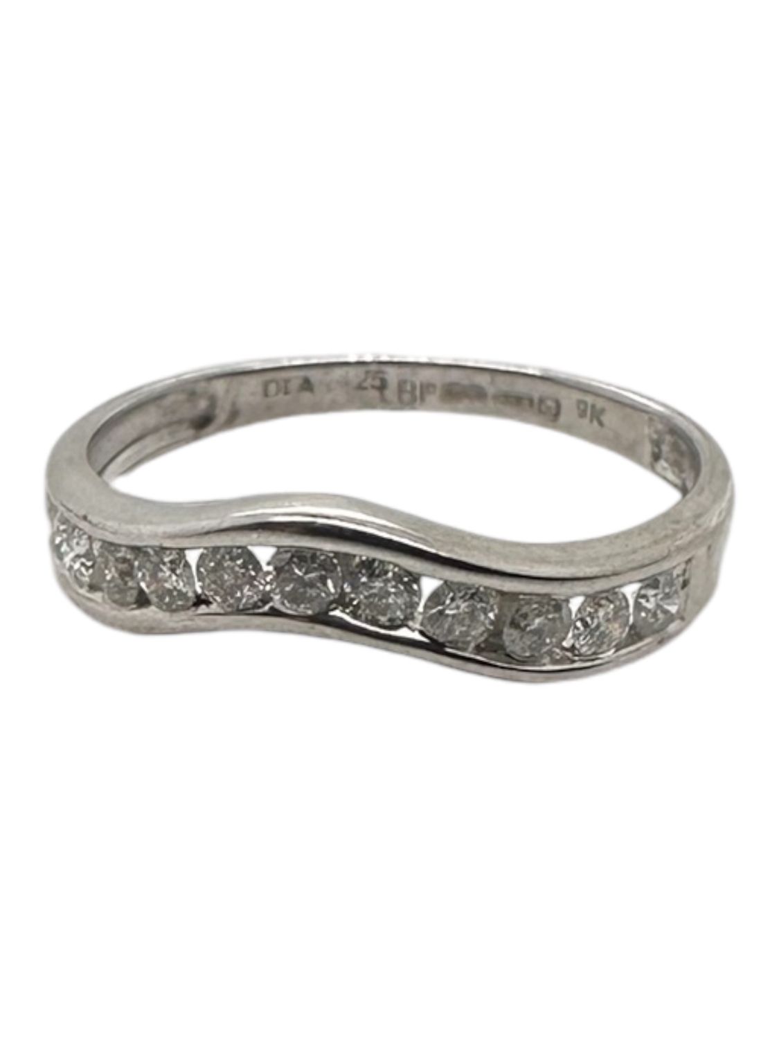 9ct white gold 0.25ct diamond wishbone half eternity ring