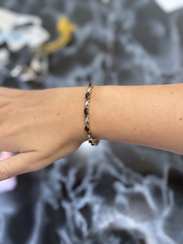 9ct yellow gold diamond and garnet bracelet
