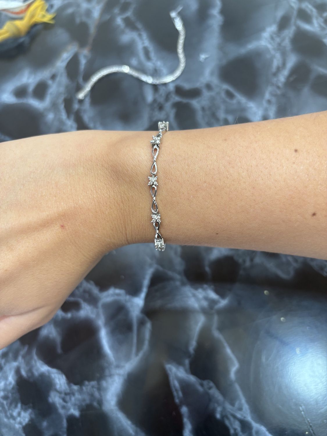 9ct white gold diamond 1ct tennis bracelet