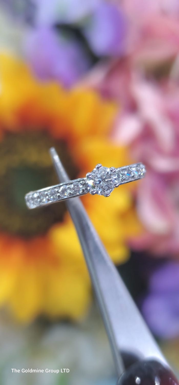 18ct white gold diamond 0.50ct ring