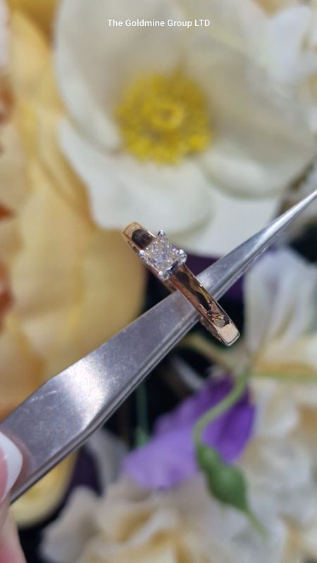 Princess Cut Diamond Single Set Ring STU385