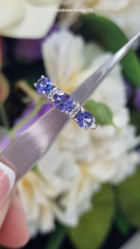 Diamond &amp; Tanzanite Ring STU389