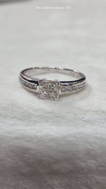 0.40ct Illusion Set Diamond Ring STU395