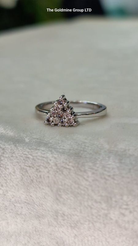 0.30ct Diamond Illusion Set Ring STU401