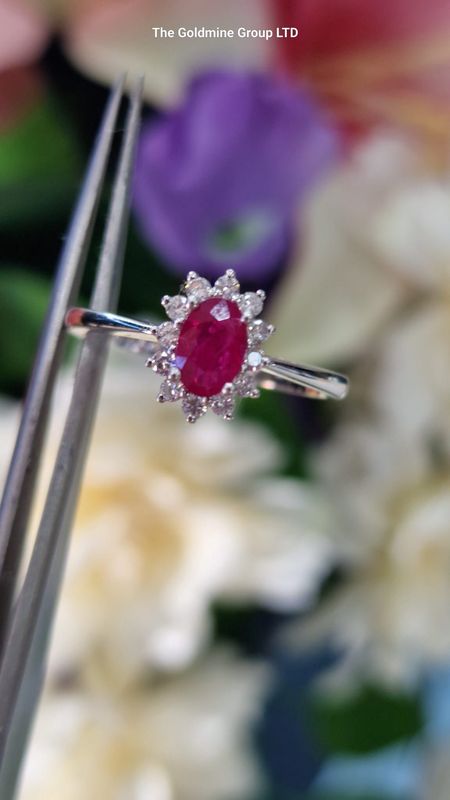 Diamond &amp; Ruby Flower Ring STU405