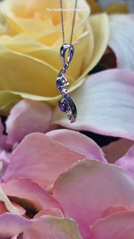 Tanzanite Drop Necklace STE601