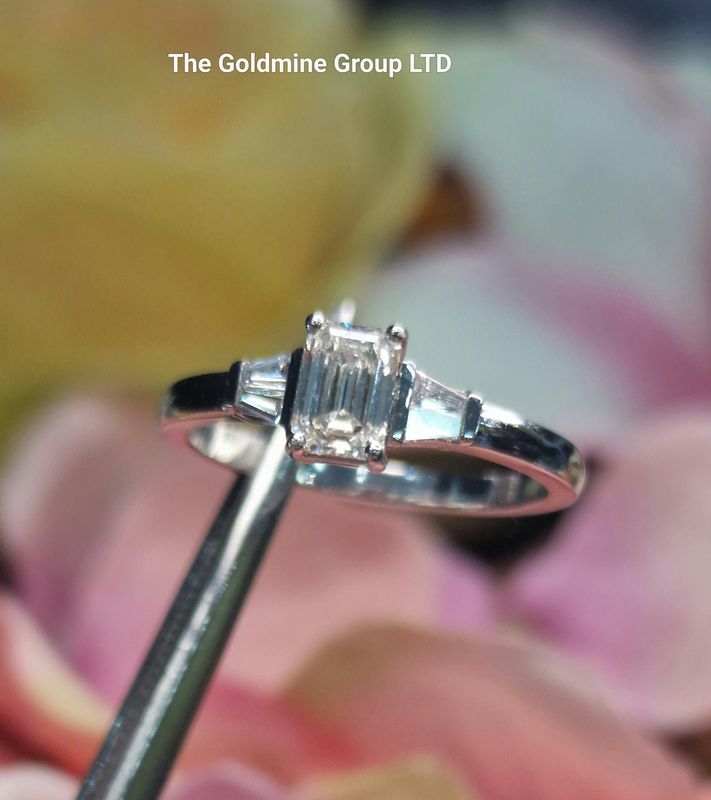 Emerald Cut Diamond Engagement Ring ALI1