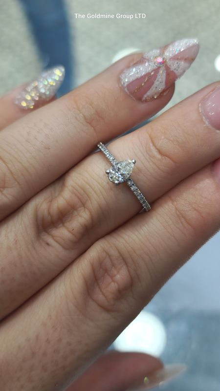 Pear Cut Diamond Engagement Ring ALI3