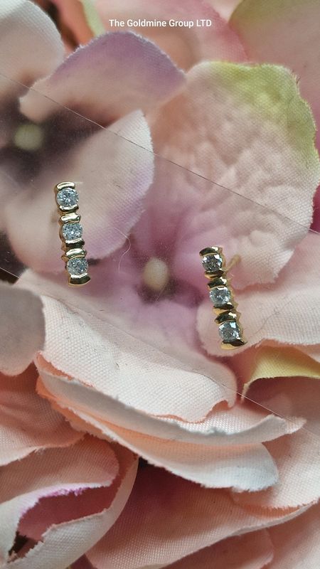 Diamond Drop Studs STE68