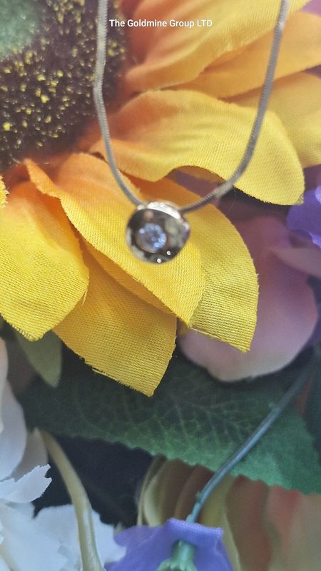 Diamond Rub Over Pendant RCPC6