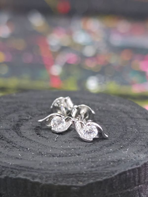 Silver Cubic Zirconia Round Cut Set Studs