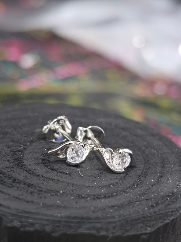 Silver Cubic Zirconia Round Cut Set Studs