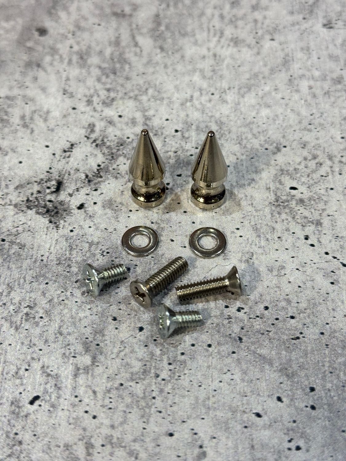 WCSPKCHRM- Chrome Bourke Spikes