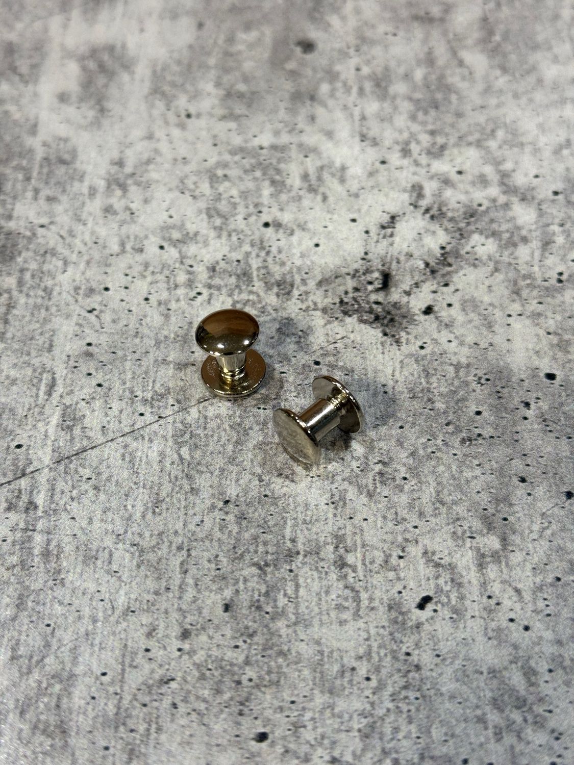 WCCHISC- Chicago Screws Chrome